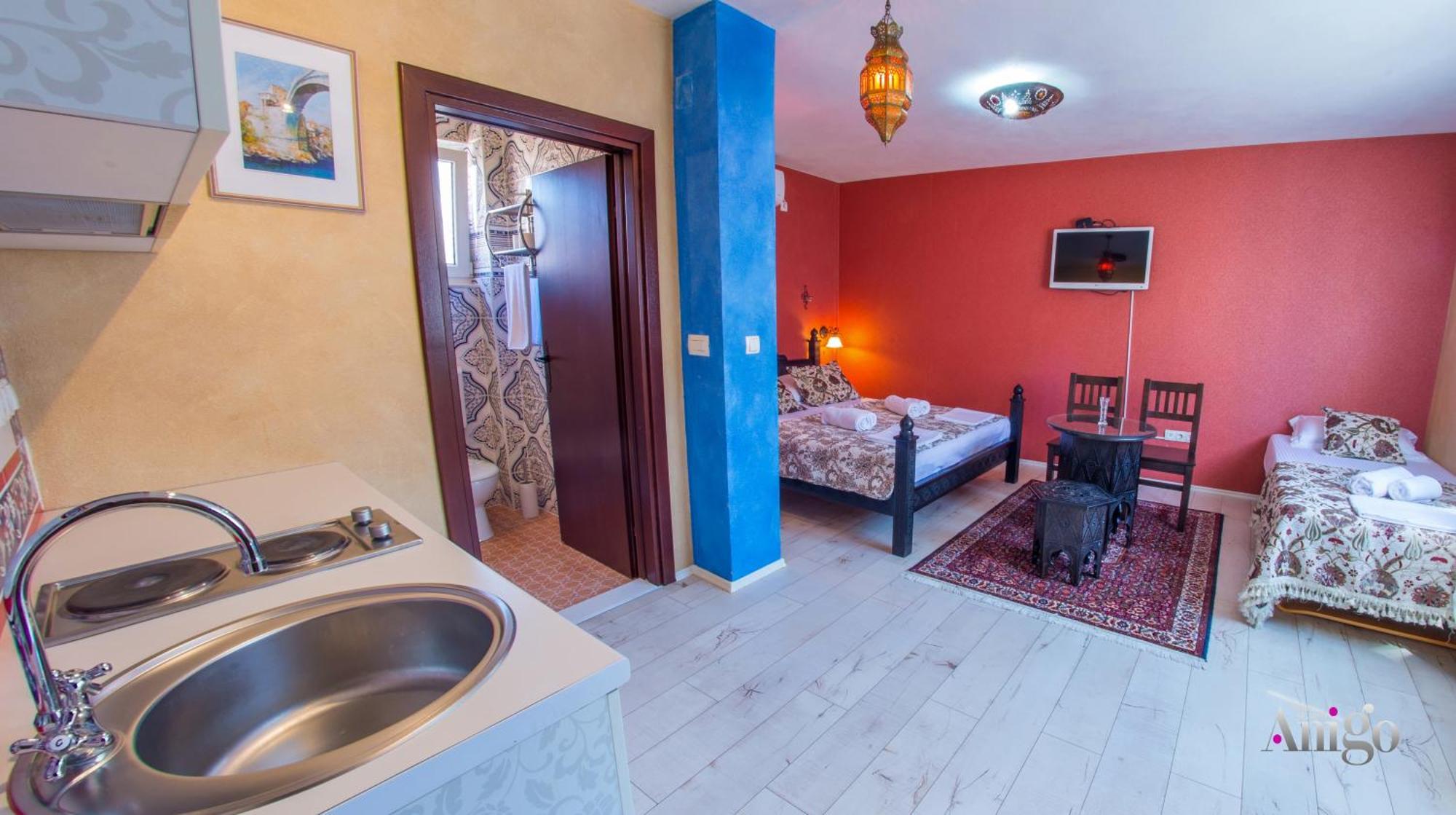 Apartments And Rooms Villa Sulejman Мостар Екстериор снимка