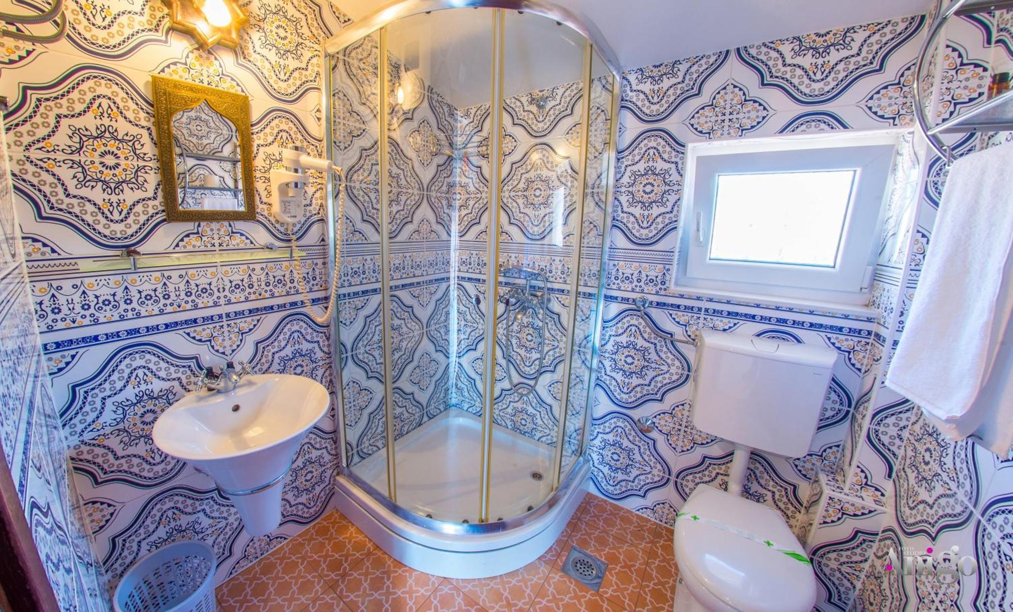 Apartments And Rooms Villa Sulejman Мостар Екстериор снимка