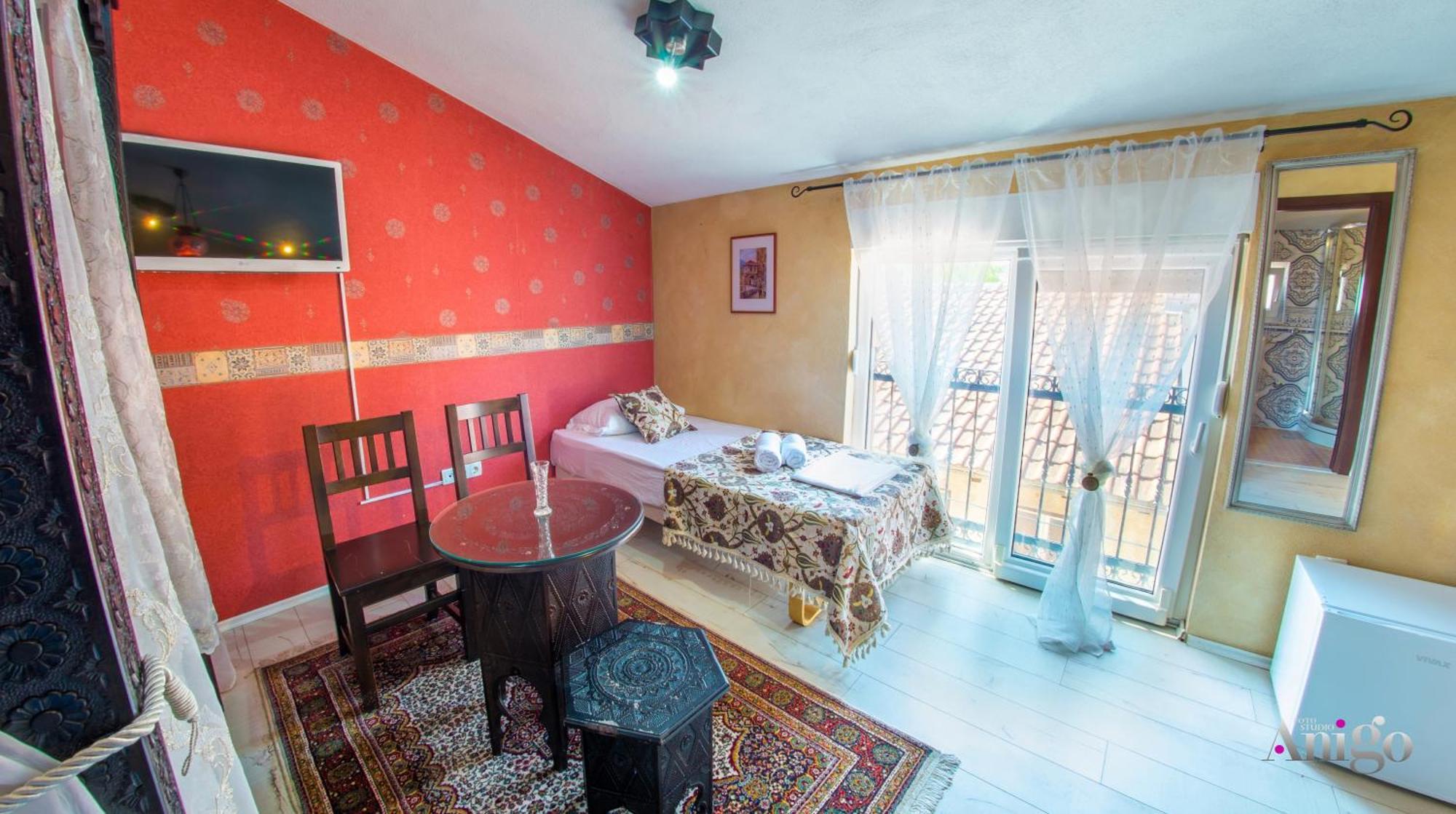 Apartments And Rooms Villa Sulejman Мостар Екстериор снимка